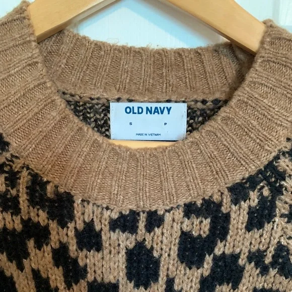 Patterned Sweater - Picture 6 of 9